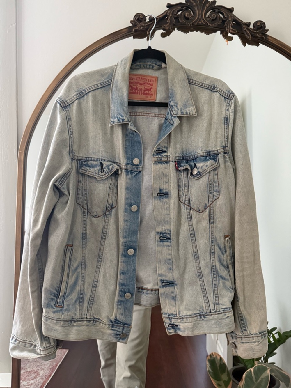 Levi's Light Blue Denim Jacket - vintage dustressed